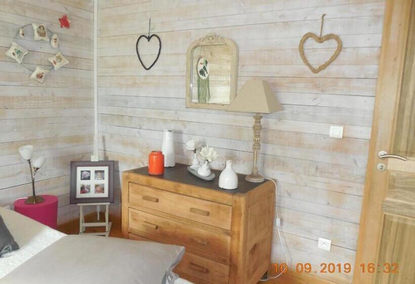 اتاق استاندارد با تخت بزرگ, La Maison Bleue