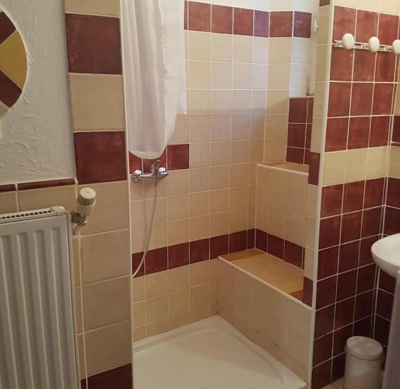 חדר דלוקס, Les Belles Nuits