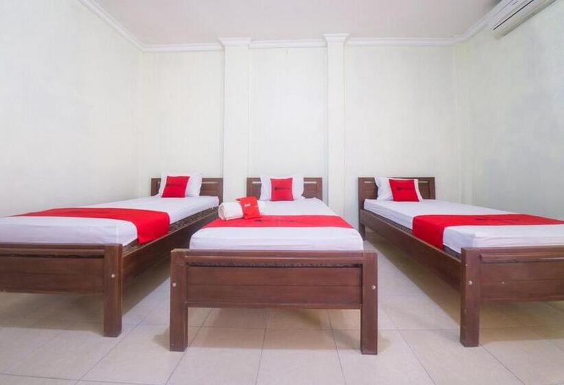 Номер Стандарт Трехместный, Reddoorz Near Nusa Cendana University