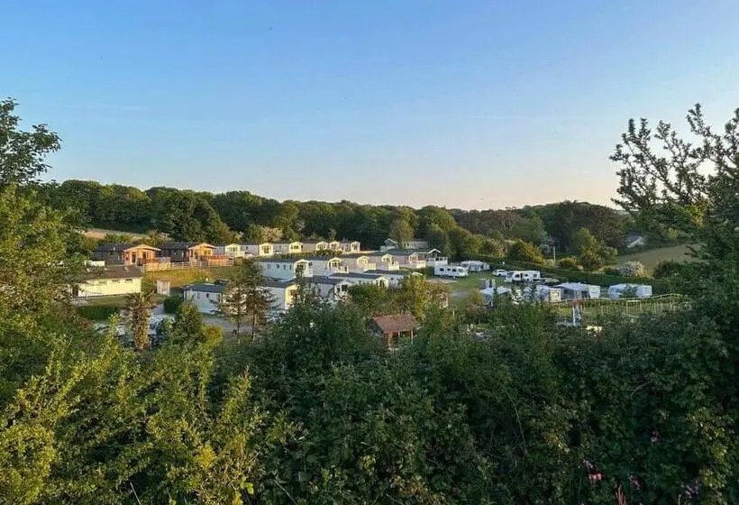 2ベッドルームハウス, Calloose Holiday Park