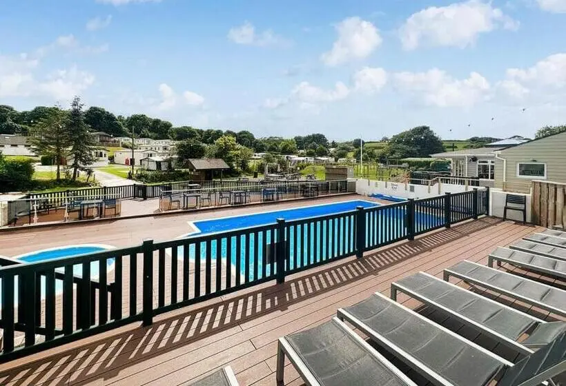 3ベッドルームハウス, Calloose Holiday Park