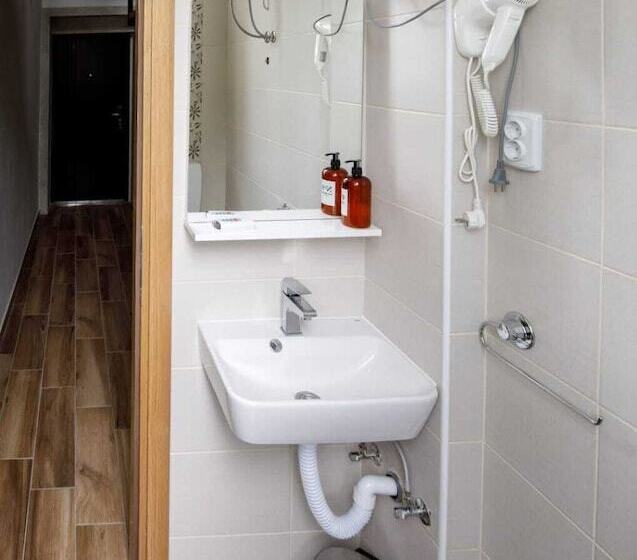 غرفة قياسية, Prenoćište Kastel