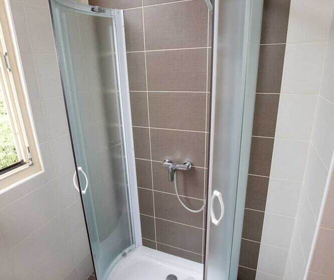 غرفة قياسية, Prenoćište Kastel