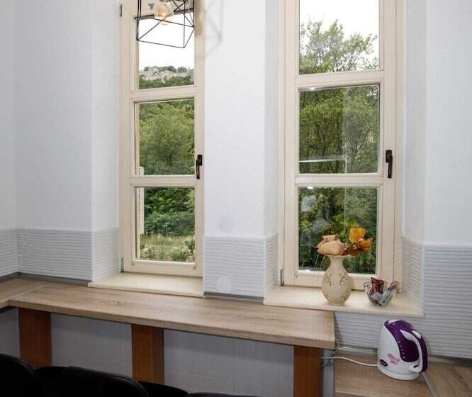 غرفة قياسية مطلة على الجبل, Prenoćište Kastel