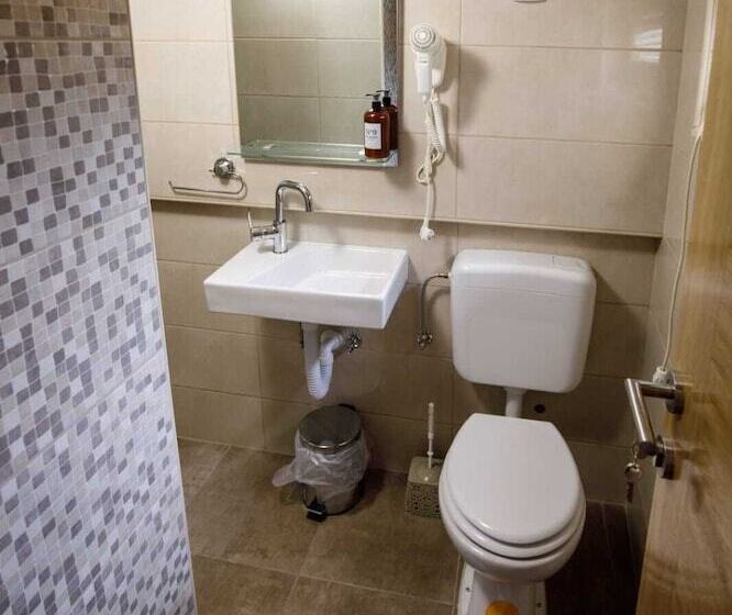 غرفة قياسية مطلة على الجبل, Prenoćište Kastel