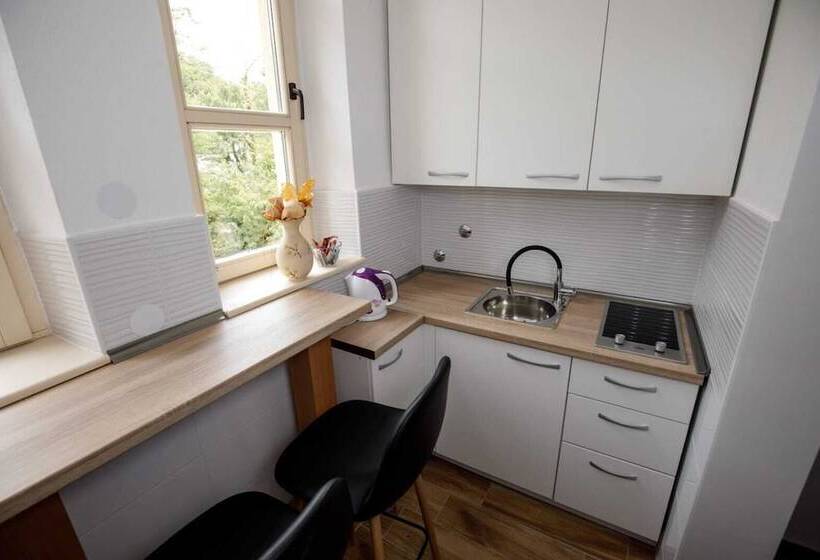 غرفة عائلية, Prenoćište Kastel