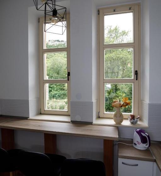 غرفة عائلية, Prenoćište Kastel