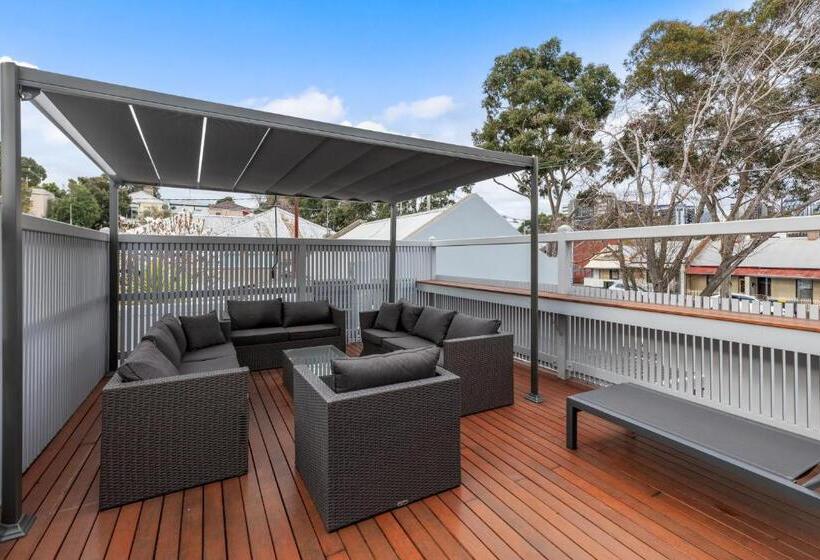 חדר דלוקס יחיד, Work Sleep Live Melbourne