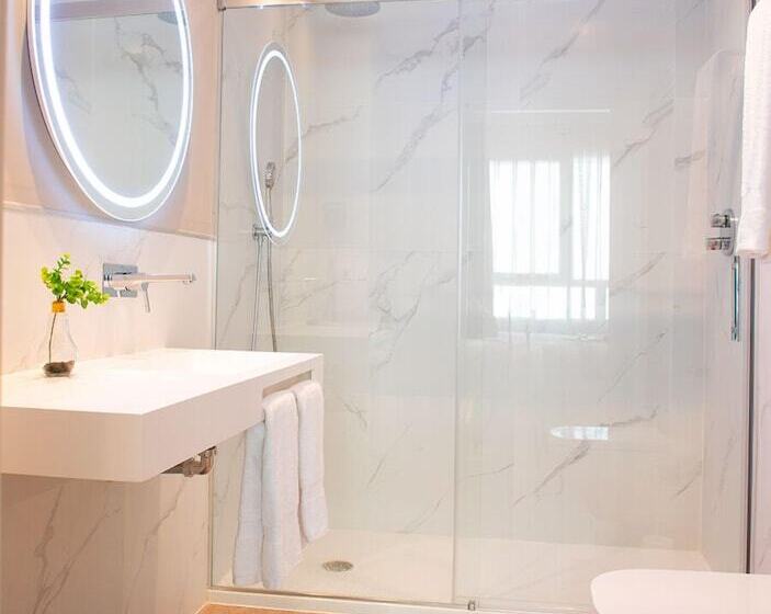 استودیوی استاندارد, Voghe Premium Flats