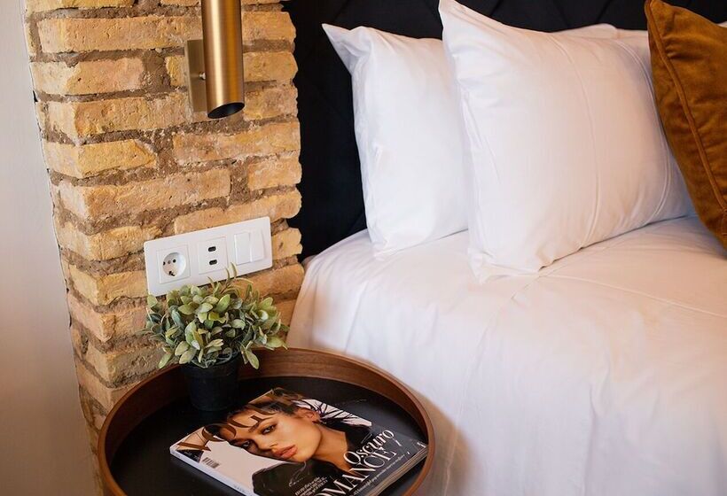 استودیوی استاندارد, Voghe Premium Flats