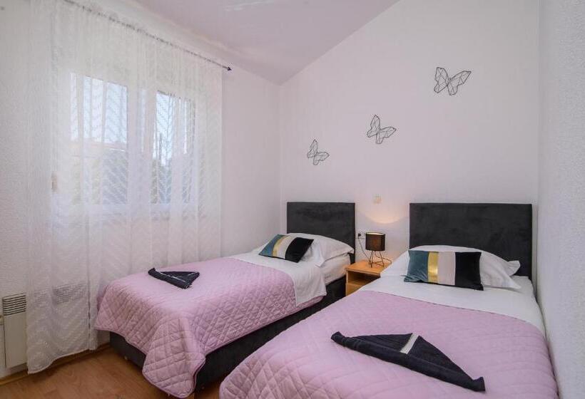 침실 2개 아파트, Apartments Kasalo