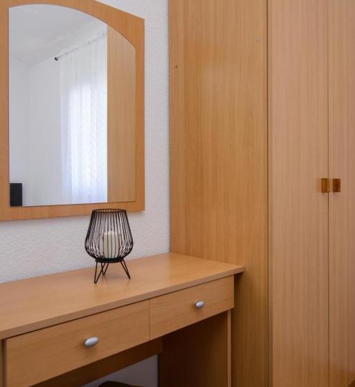 Апартаменты 2 Спальни, Apartments Kasalo