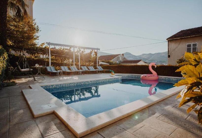 Номер Стандарт с Балконом, Apartments Kasalo