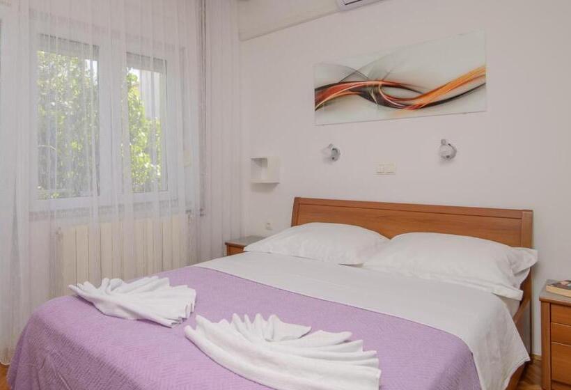 Номер Стандарт с Балконом, Apartments Kasalo