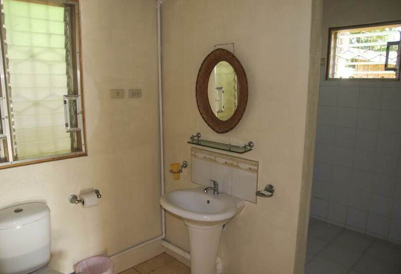 جناح عائلي غرفتين نوم, Isla Hayahay Beach Resort And Restaurant