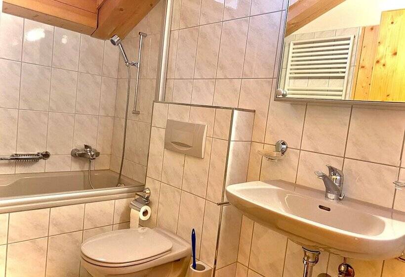 Апартаменты 3 Спальни, Ducan