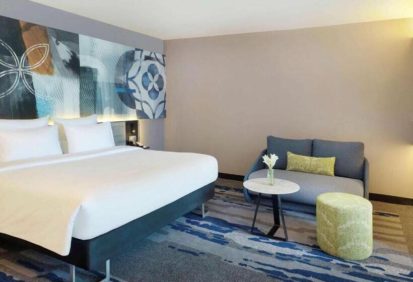 غرفة إدارية سرير كينج, Novotel Suites Yogyakarta Malioboro