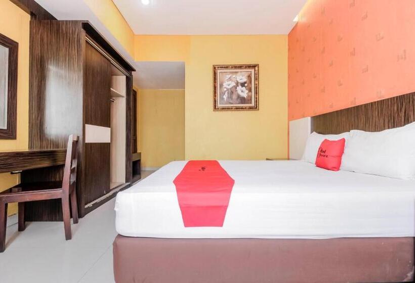 디럭스 룸, Reddoorz At La Mega Near Pasar Pagi Cirebon