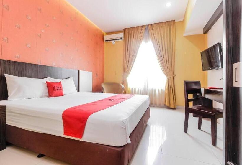 디럭스 룸, Reddoorz At La Mega Near Pasar Pagi Cirebon