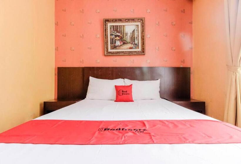 이코노미 룸, Reddoorz At La Mega Near Pasar Pagi Cirebon