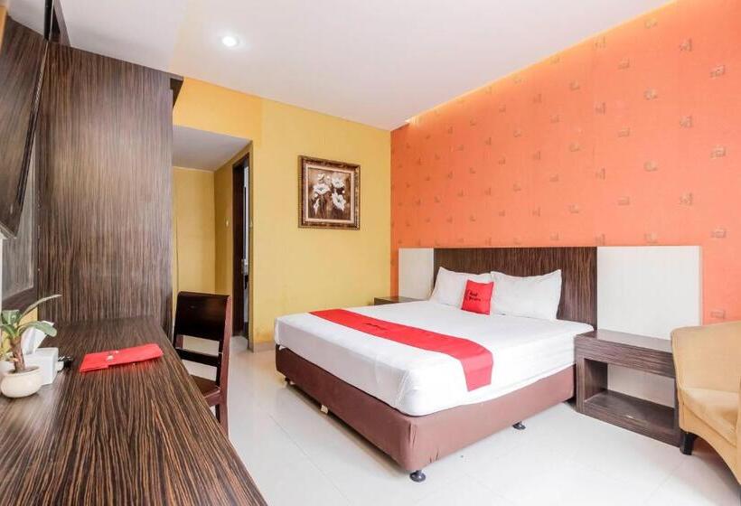 디럭스 룸, Reddoorz At La Mega Near Pasar Pagi Cirebon