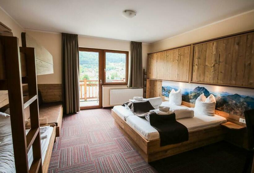 غرفة عائلية, Der Wolkensteinbär