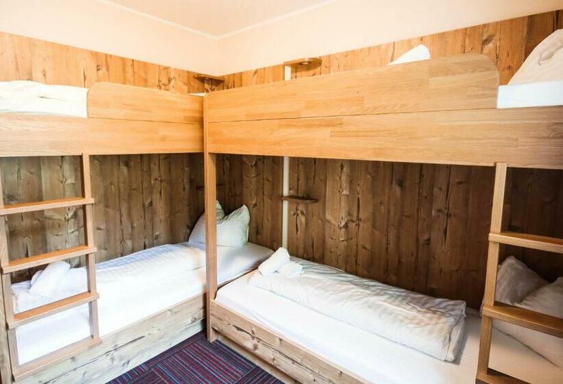 جناح عائلي, Der Wolkensteinbär