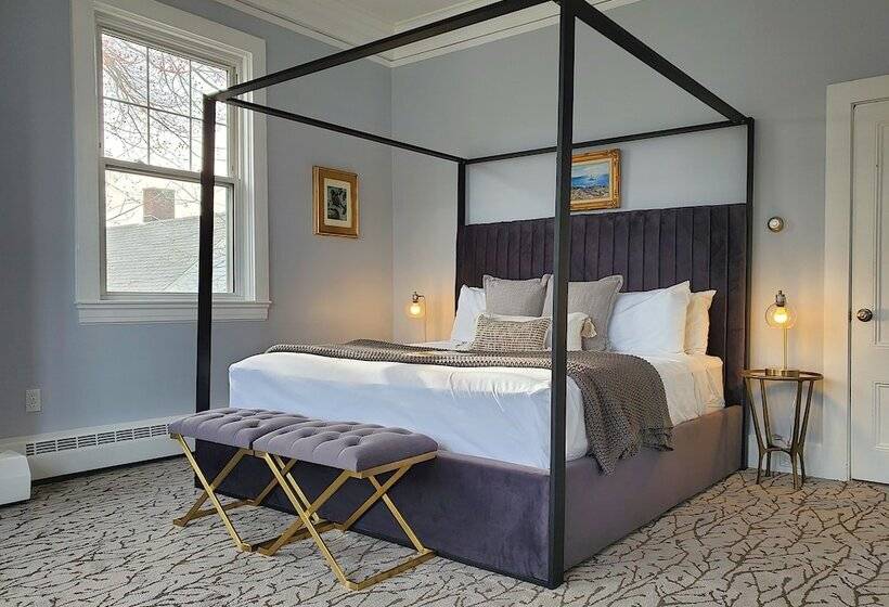 스위트 킹사이즈 침대, Little Fig