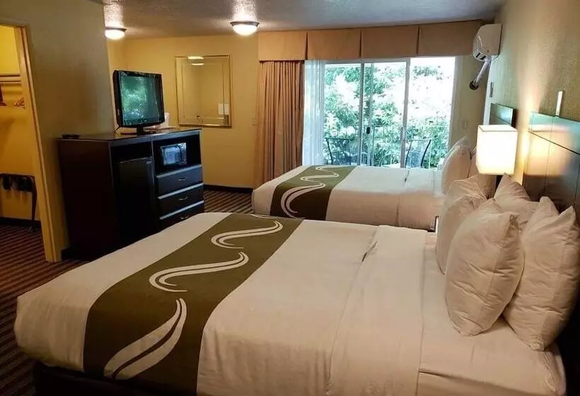 Standard-huone 2 Parivuodetta, Quality Inn & Suites Vancouver Hazel Dell