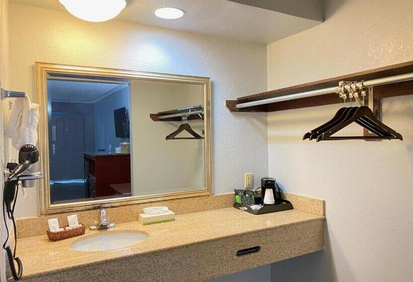 غرفة قياسية, Quarters Inn & Suites