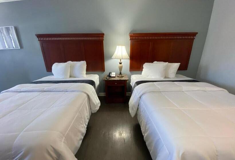 غرفة قياسية لذوى الاحتياجات الخاصة, Quarters Inn & Suites