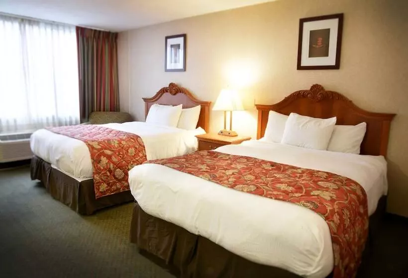2ダブルベッドのスタンダードルーム, Ramada By Wyndham Triangle/quantico