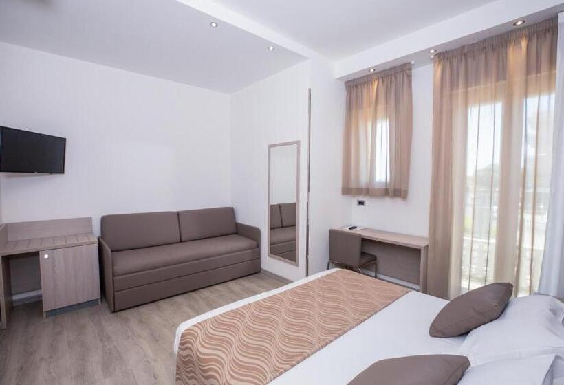 Номер Superior Боковой Вид на Море, Baby