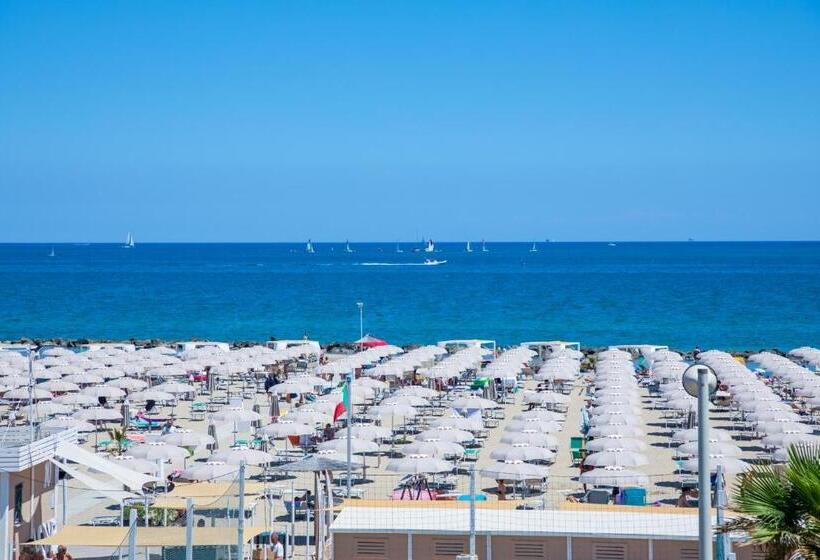 Четырехместный Номер Deluxe, Baby