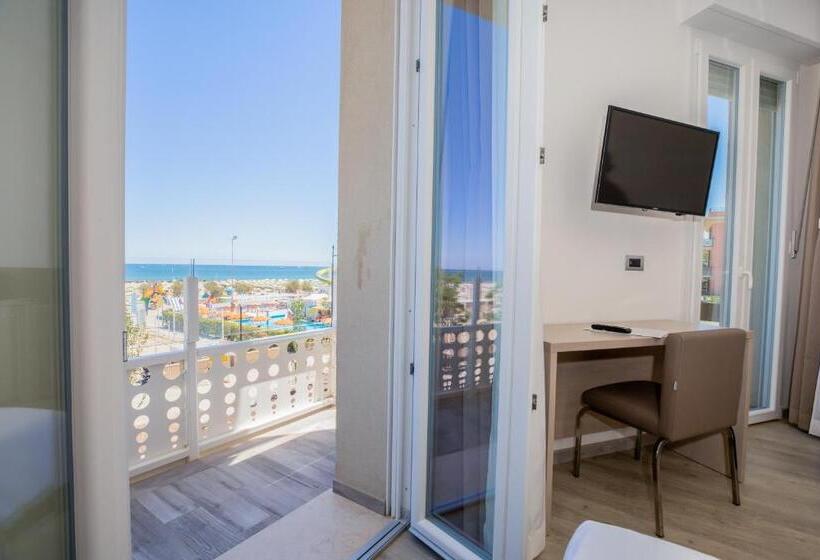 Четырехместный Номер Deluxe, Baby