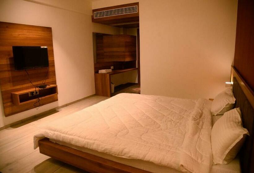 חדר דלוקס, The Bliss