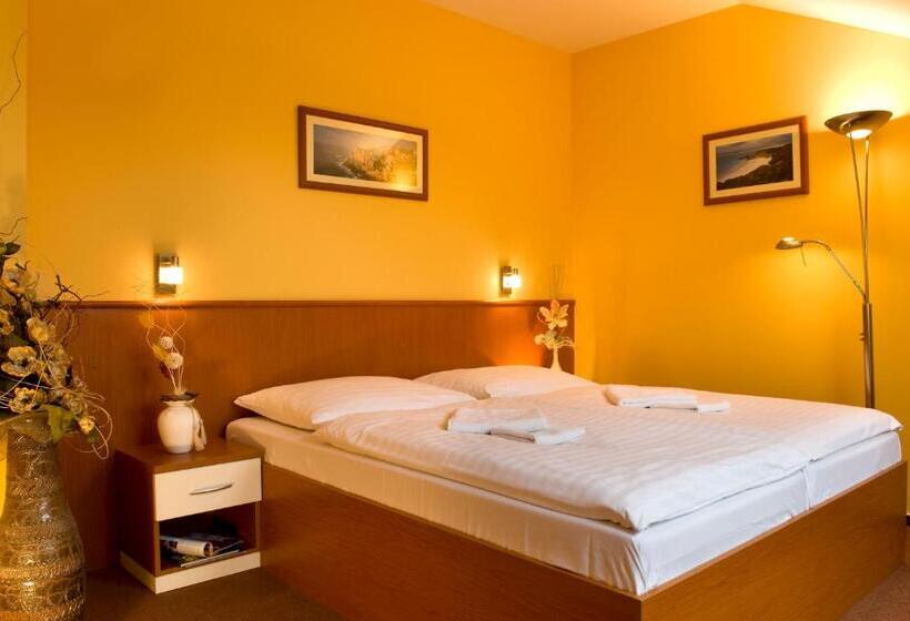 غرفة كلاسيكية ثلاثية, Penzion Franko