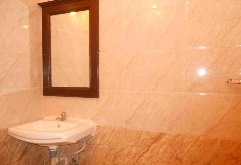 デラックスルーム, Kamal Nearest To Taj Mahal