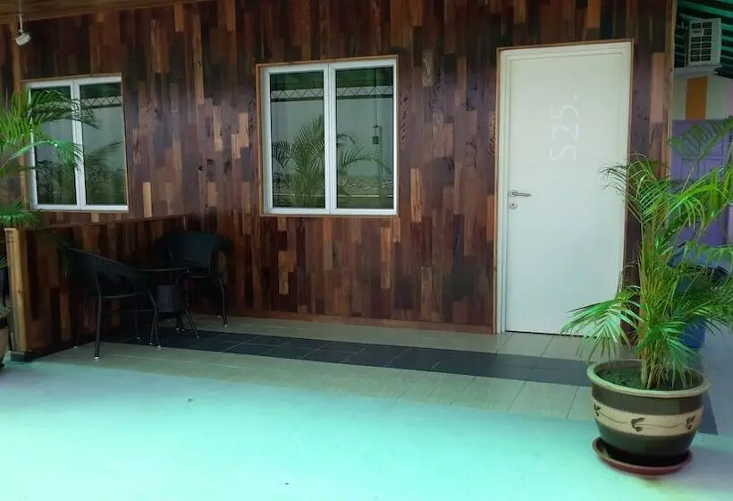 اتاق لوکس سه تخته, Mabohai Resort Klebang