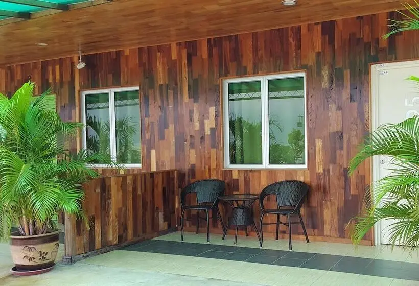 اتاق لوکس سه تخته, Mabohai Resort Klebang
