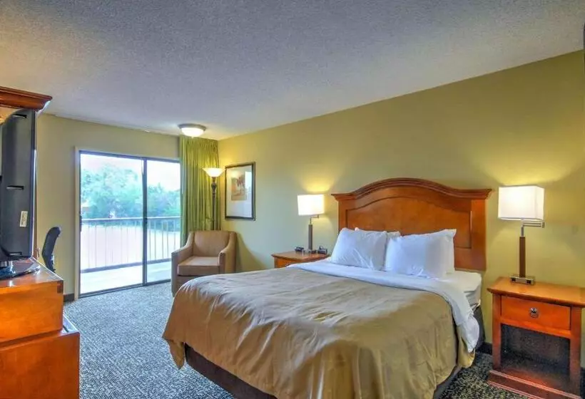 اتاق استاندارد, Quality Inn Big Sky