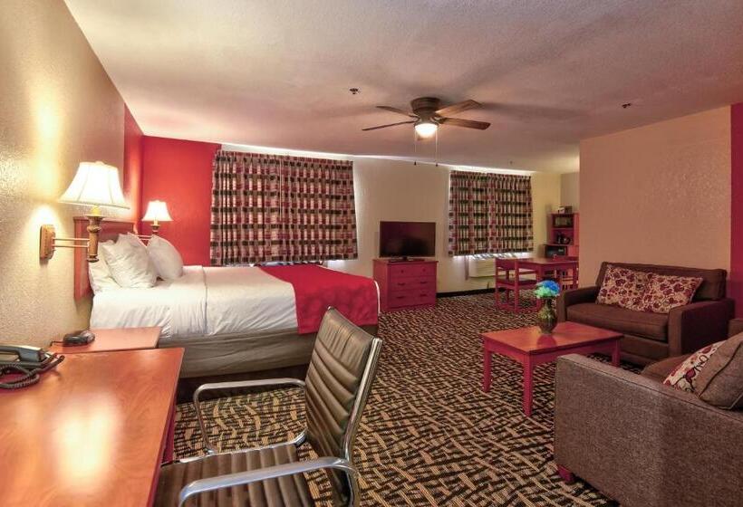 Люкс Deluxe Кровать Кинг, Ramada By Wyndham Oklahoma City Airport North