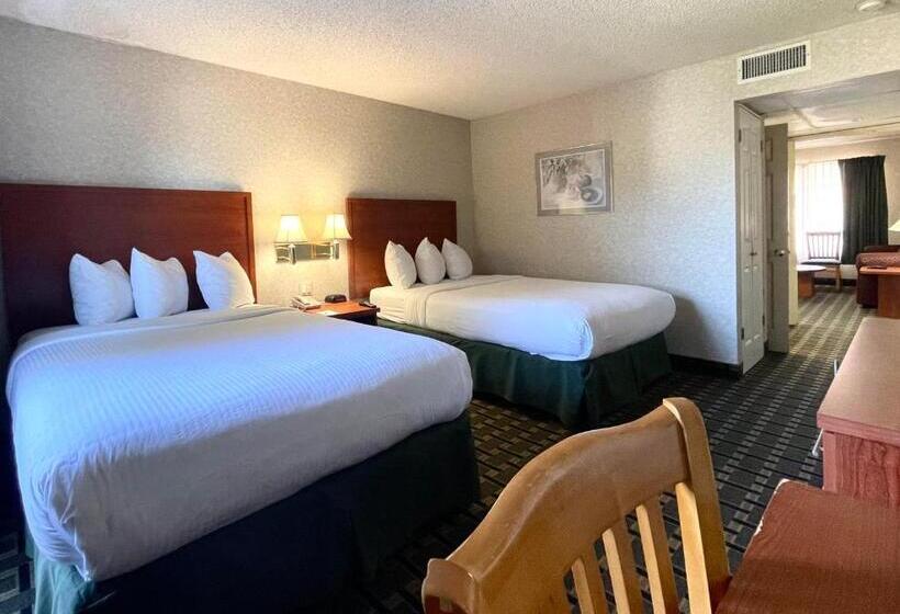 جناح, Ramada By Wyndham South El Monte