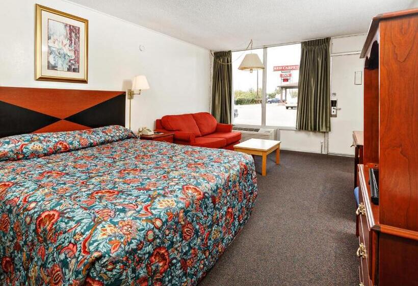 带大床的标准工作室, Red Carpet Inn  Louisville