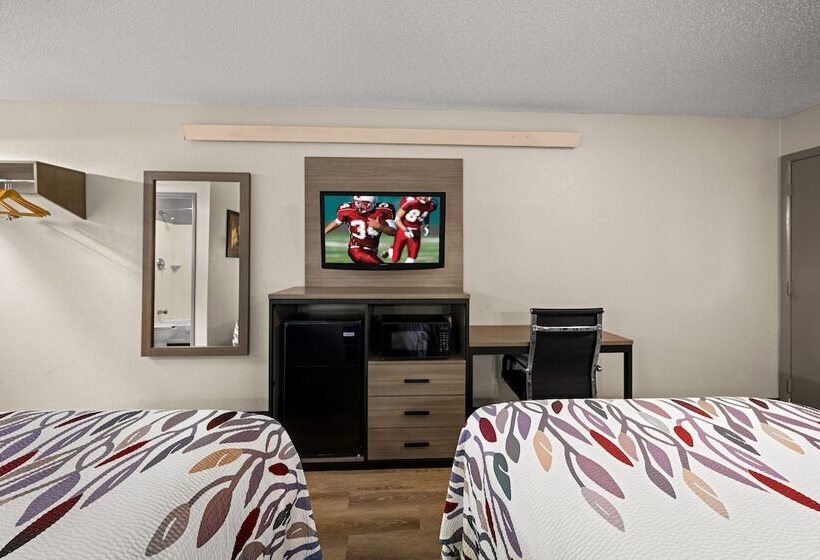 Номер Deluxe, Red Roof Inn Detroit  Royal Oak/ Madison Heights