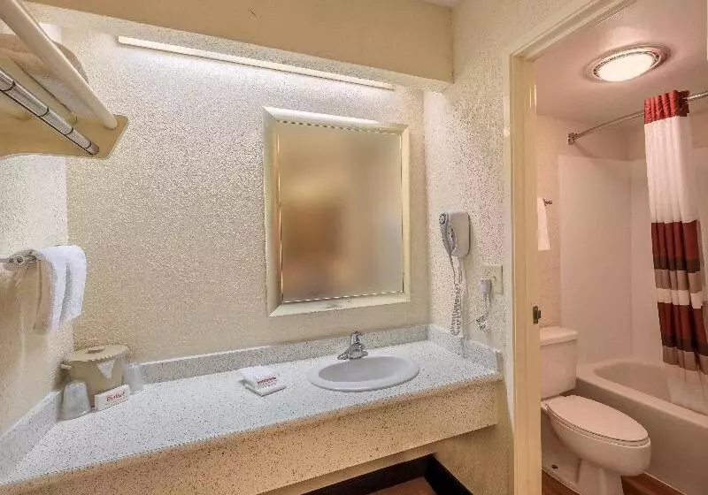 اتاق سوپریور با تخت بزرگ, Red Roof Inn Indianapolis South