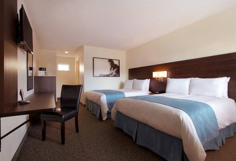 带2个双人床的标准工作室, Steam Plant