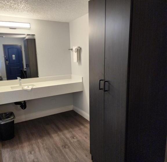 キングサイズベッドのスタンダードルーム, Studio 6 Sacramento, Ca   Natomas & Smf Airport