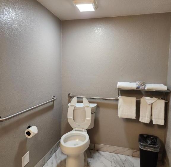 身障者適用キングサイズベッドルーム, Studio 6 Sacramento, Ca   Natomas & Smf Airport