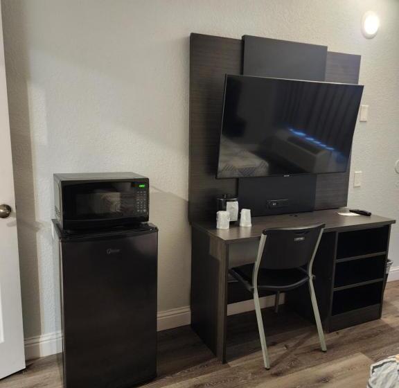 身障者適用キングサイズベッドルーム, Studio 6 Sacramento, Ca   Natomas & Smf Airport